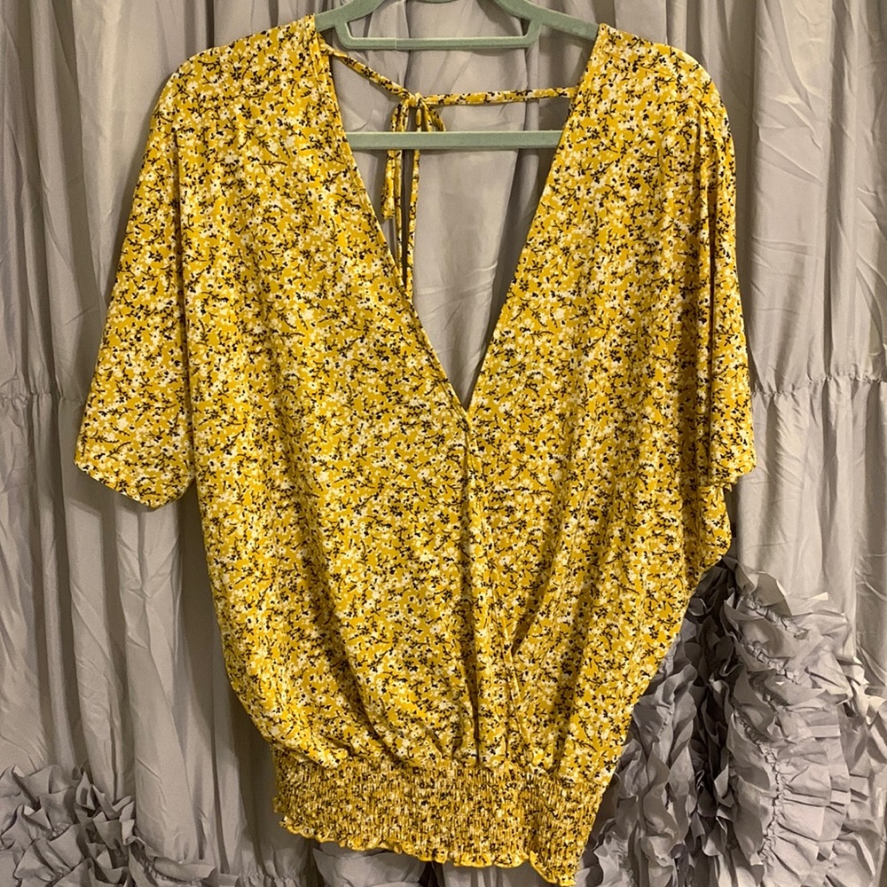 Floral smocked waist top